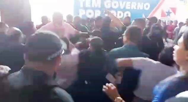 TUCURUÍ – Aliados do governador agridem político que apoia a mãe  dele, Elcione. Veja os vídeos